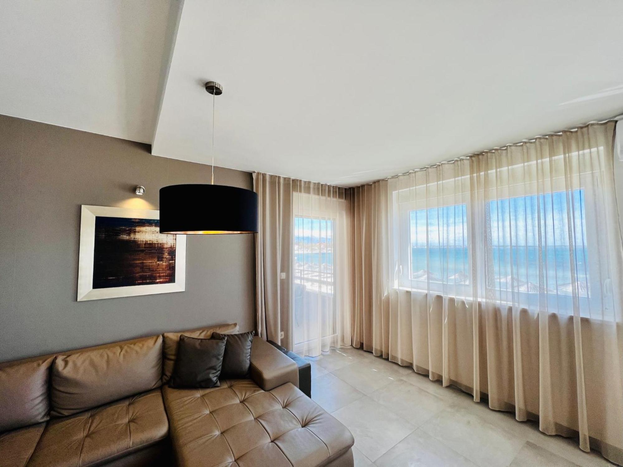 Apartments The Beach Resort Vir Exteriör bild