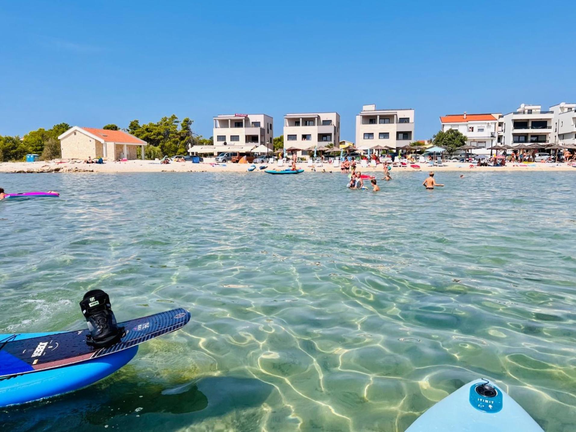 Apartments The Beach Resort Vir Exteriör bild